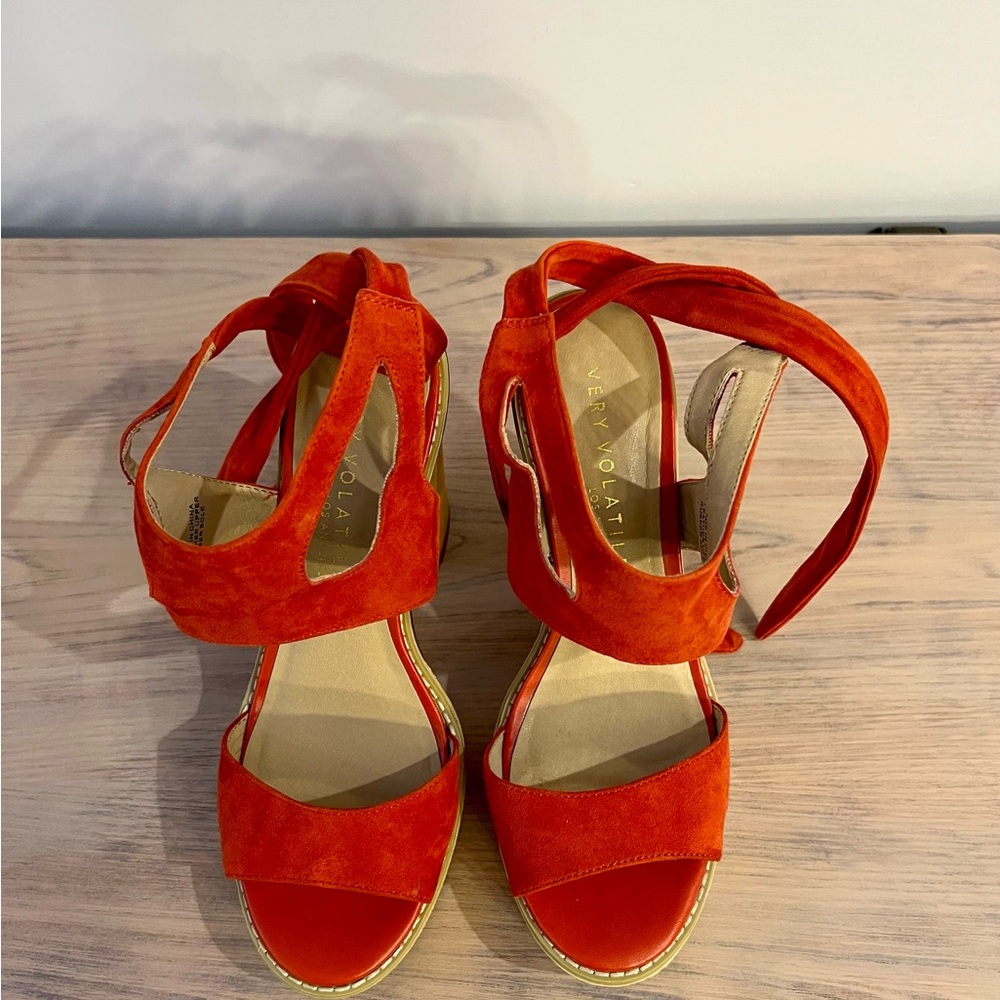 Very Volatile Red Suede Platform Sandals - Picture 11 of 13